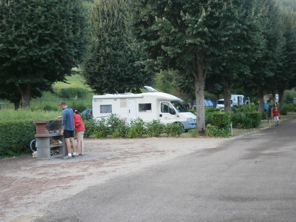 emplacement camping montbard